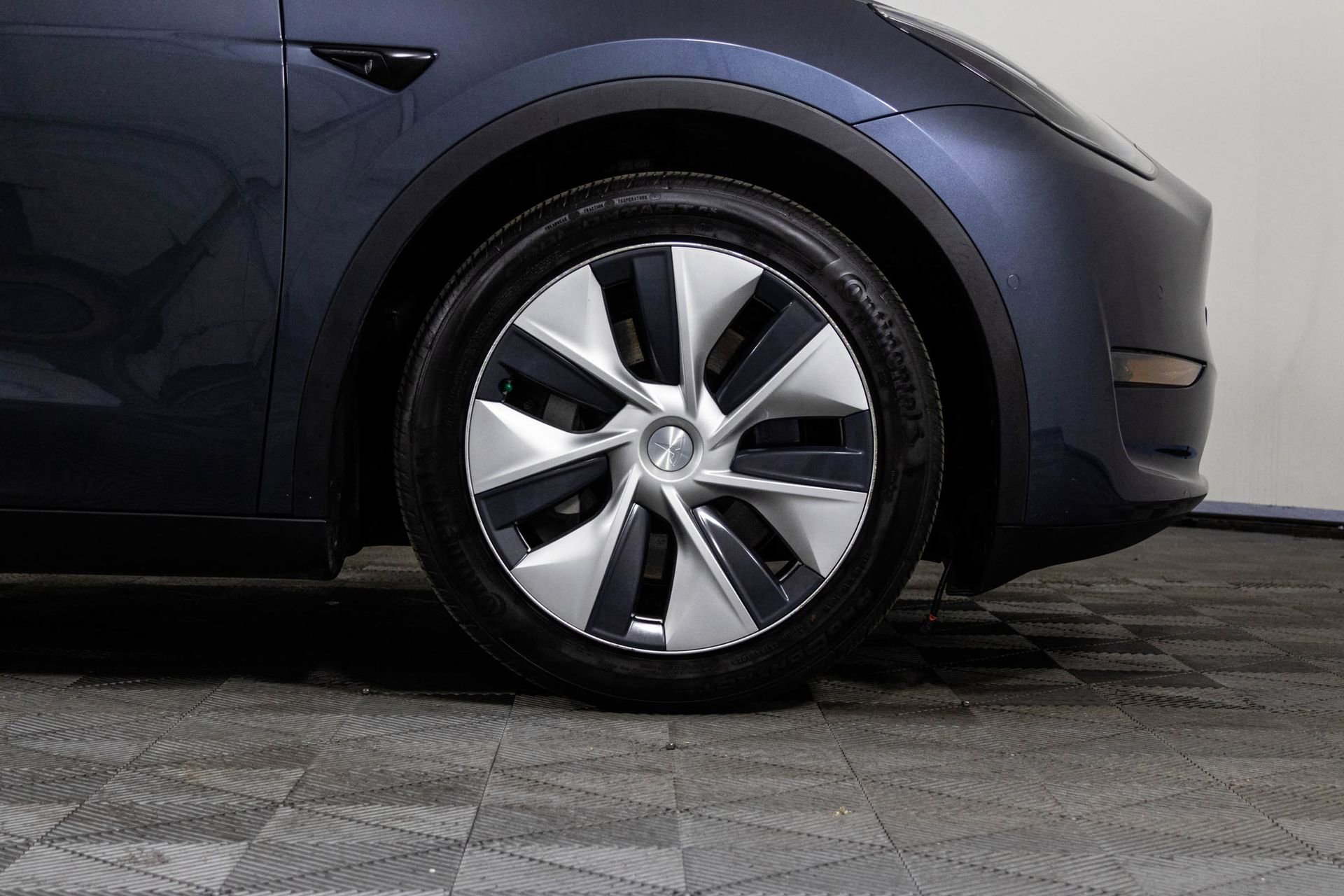 Used 2020 Tesla Model Y Long Range image 43