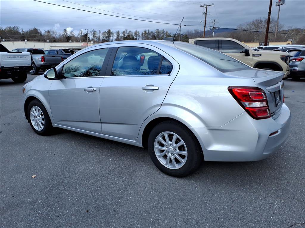 Used 2020 Chevrolet Sonic LT w/ Convenience Package image 3