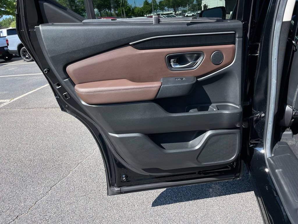 Used 2025 Honda Pilot Elite image 42