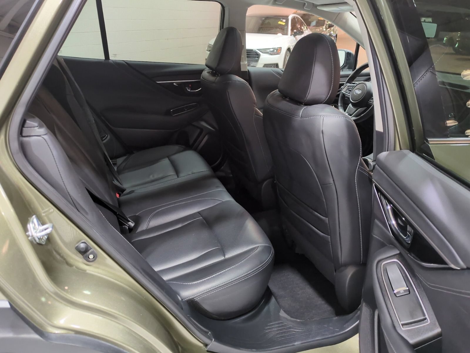 Certified 2025 Subaru Outback Touring XT AWD/4WD image 12