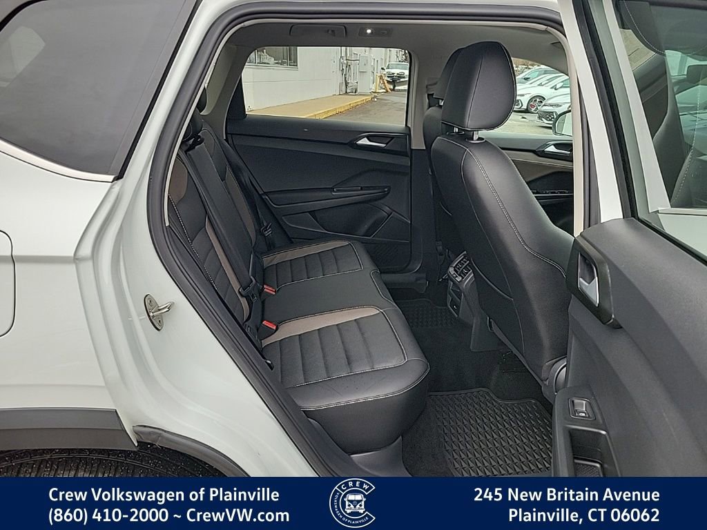 Certified 2022 Volkswagen Taos SEL image 15