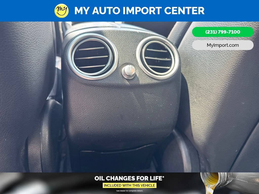 Used 2022 Mercedes-Benz GLC 300 4MATIC w/ Driver Assistance Package image 28