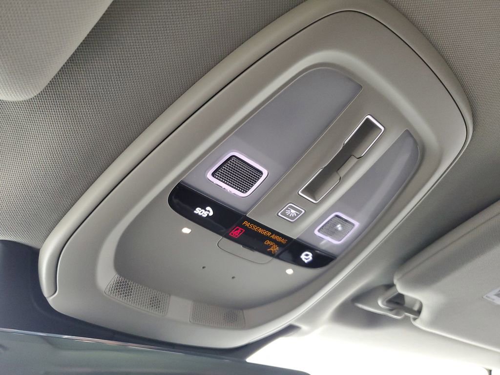 New 2026 Volvo XC90 B6 Ultra w/ Protection Package image 35