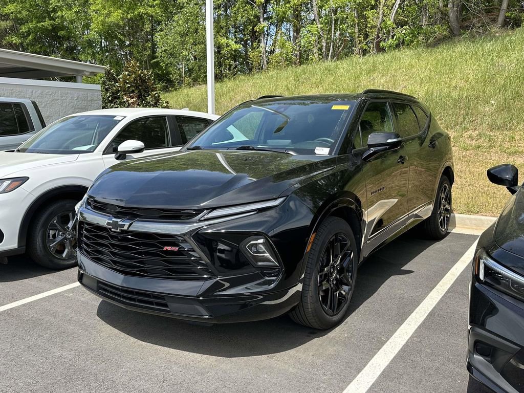Used 2025 Chevrolet Blazer RS w/ Driver Confidence II Package video 3