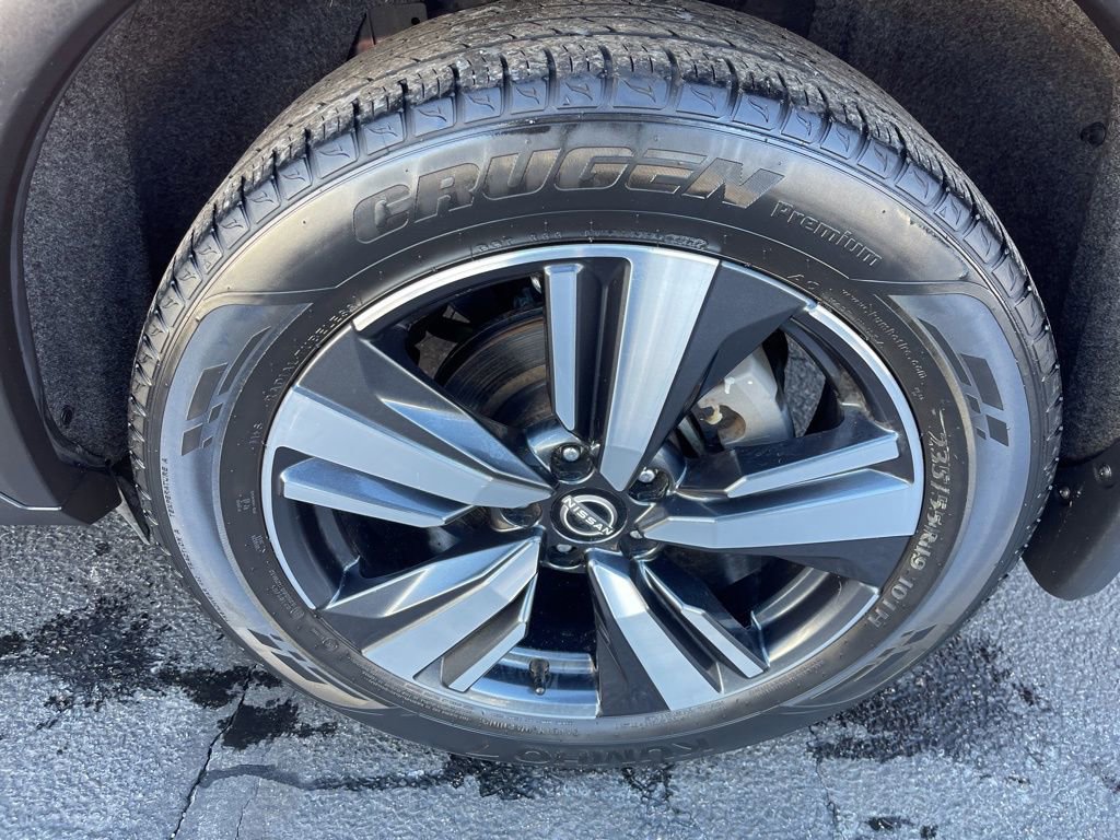 Certified 2022 Nissan Rogue Platinum w/ Head-Up Display Package image 28