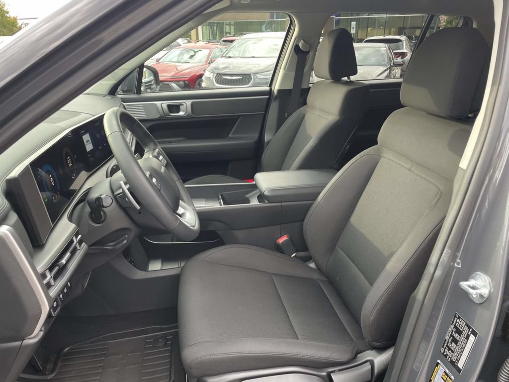 Certified 2026 Hyundai Santa Fe SE AWD/4WD image 8