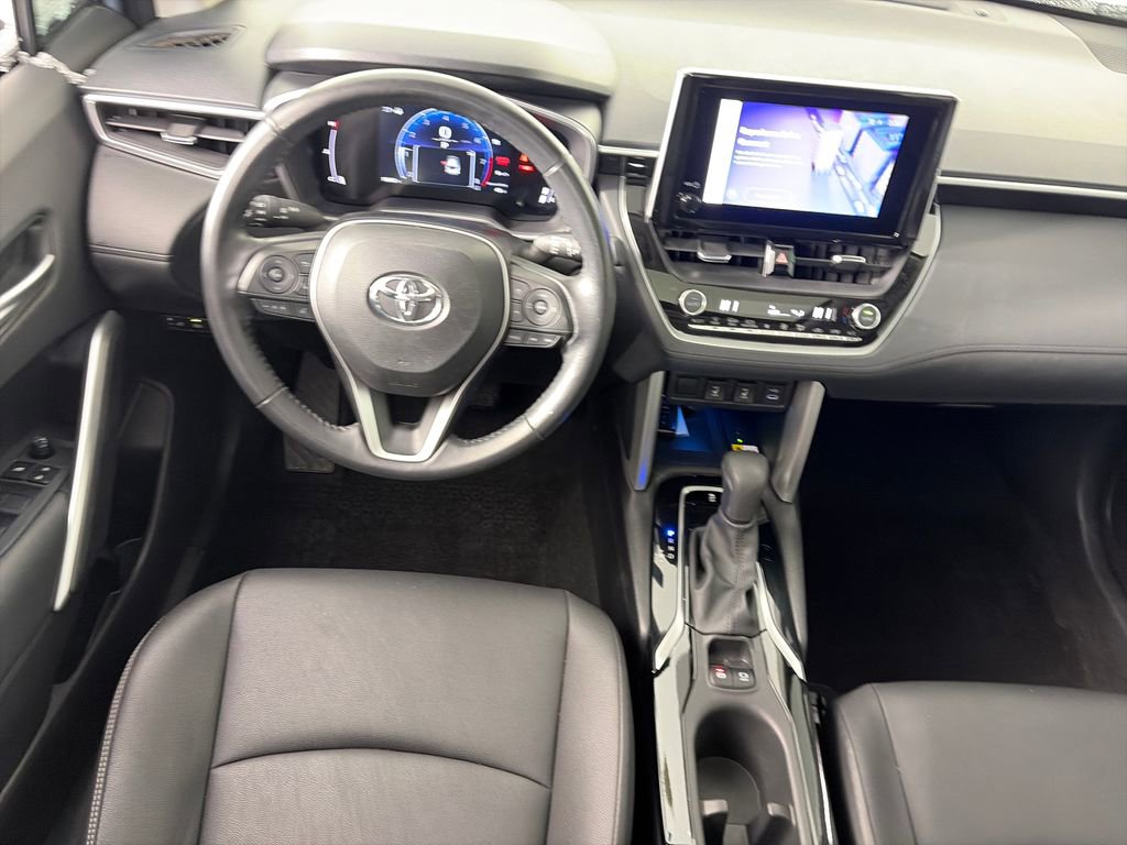 Used 2023 Toyota Corolla Cross XLE w/ Convenience Package AWD/4WD image 14