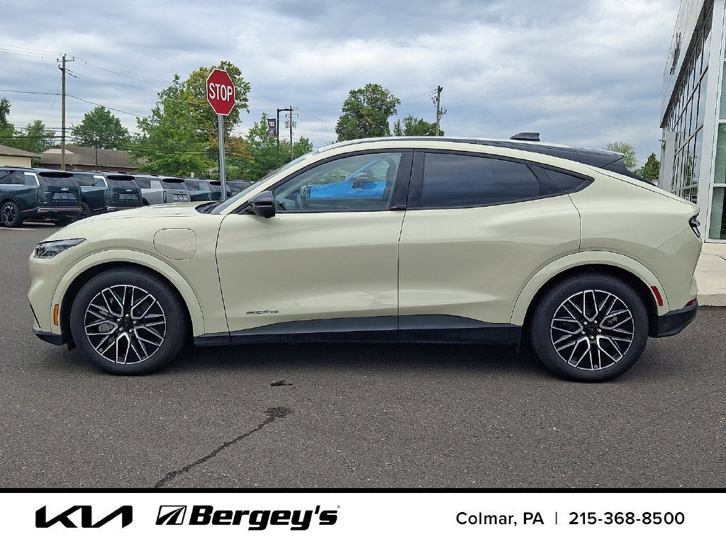 Used 2025 Ford Mustang Mach-E Premium AWD/4WD image 9
