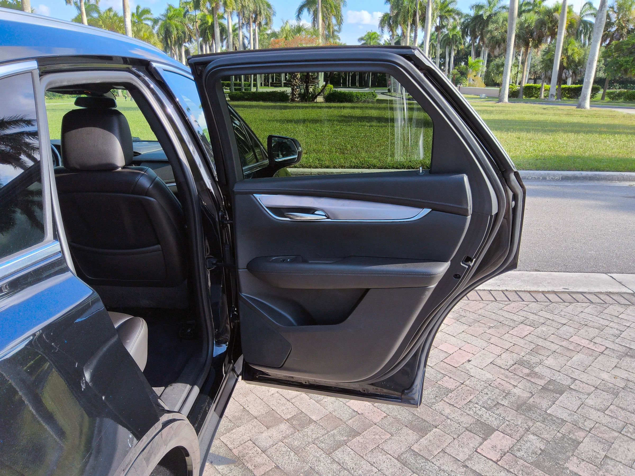 Used 2021 Cadillac XT5 Luxury FWD image 32
