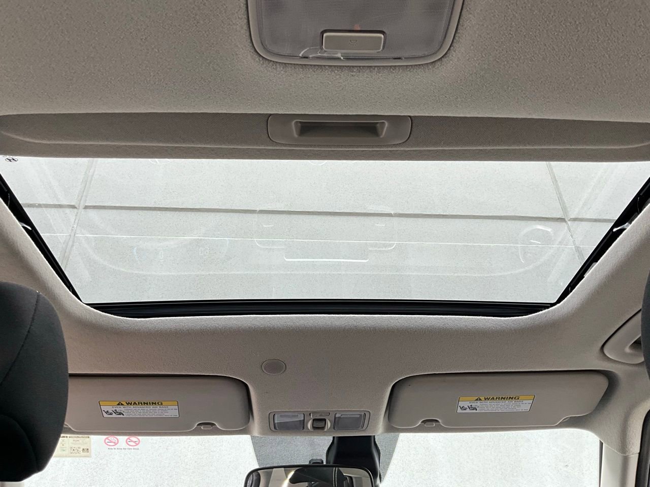 Used 2025 Hyundai Venue SEL image 18