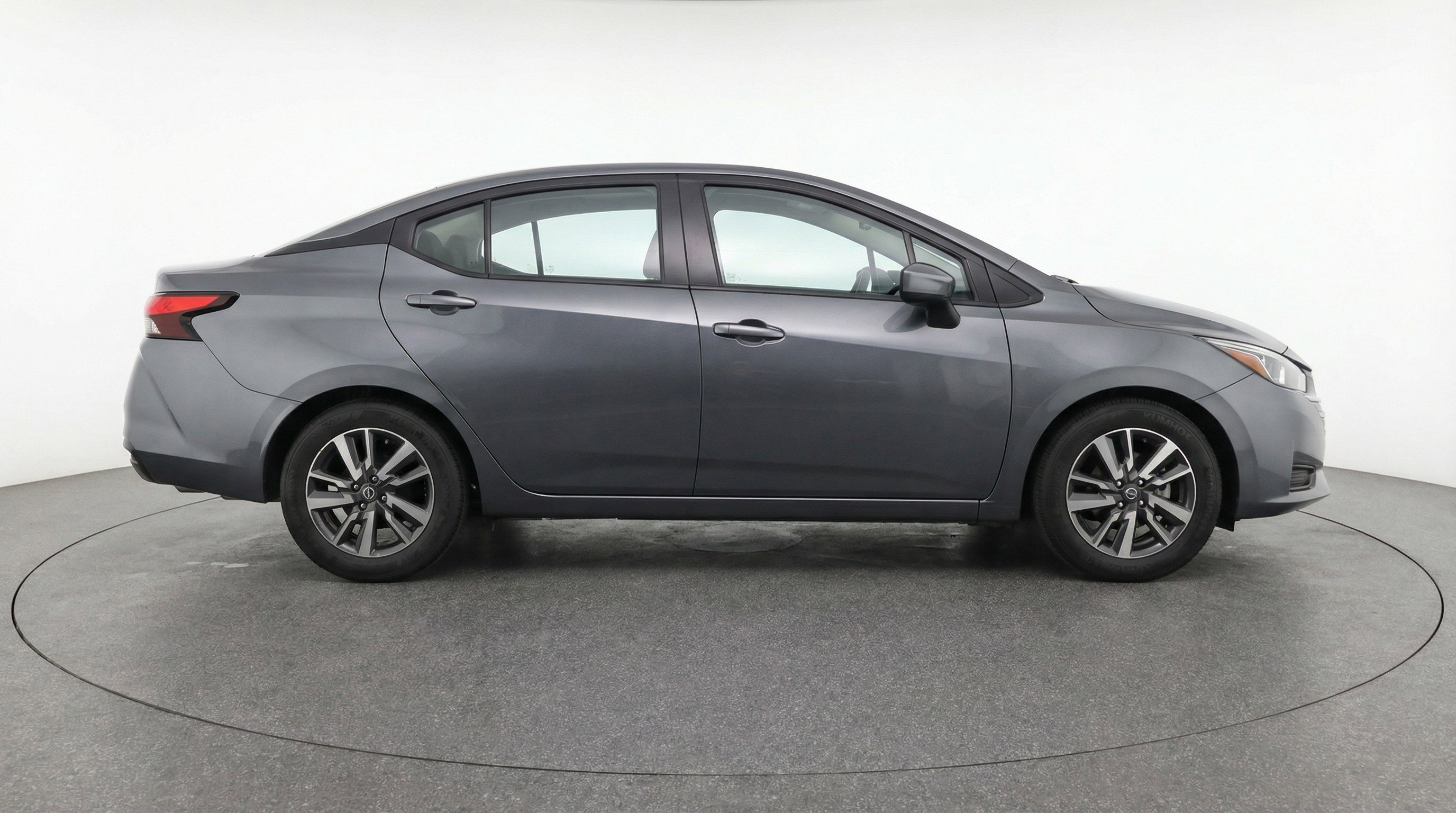 Used 2025 Nissan Versa SV image 11
