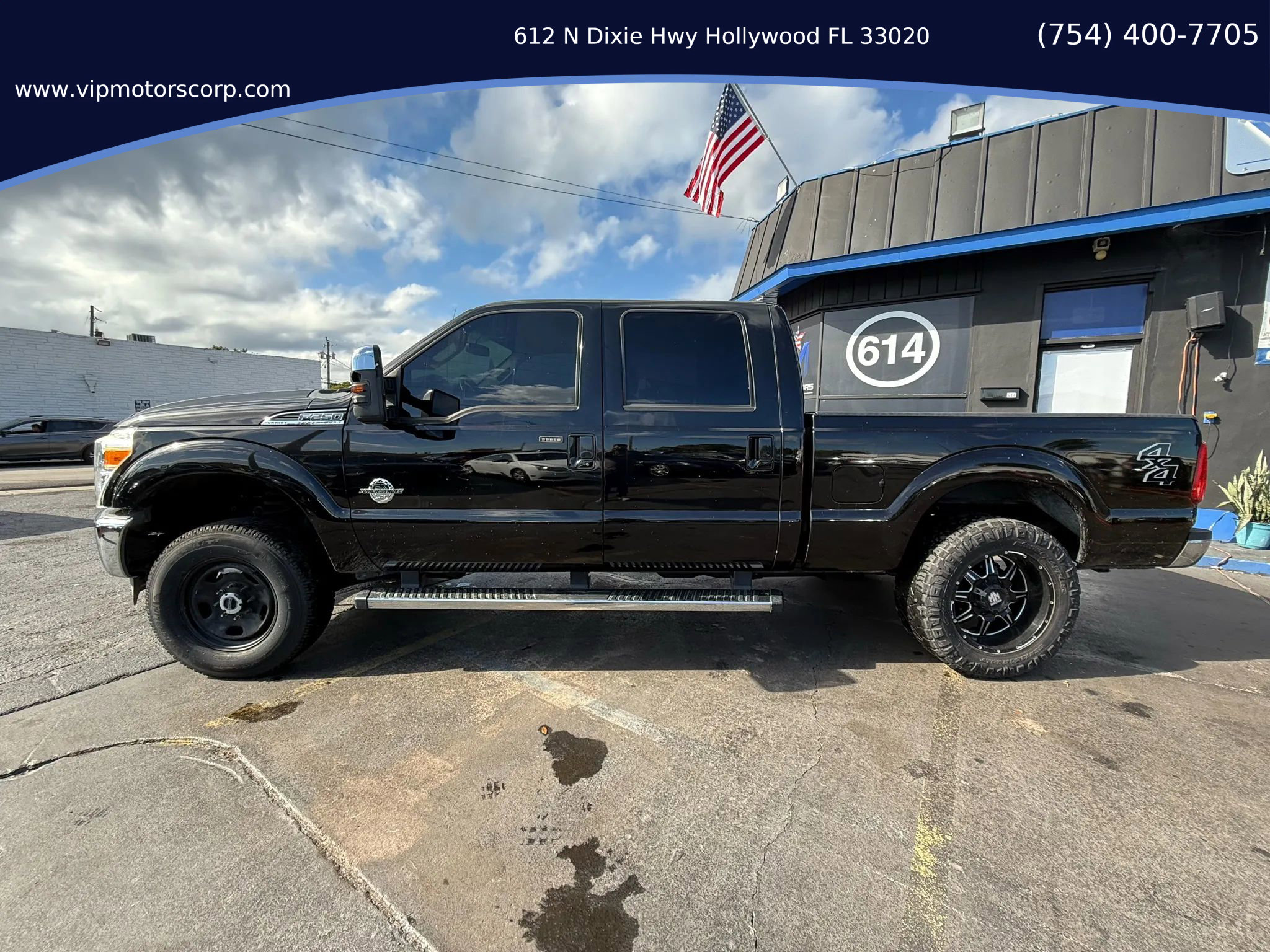 Used 2016 Ford F250 Lariat w/ Chrome Package image 2