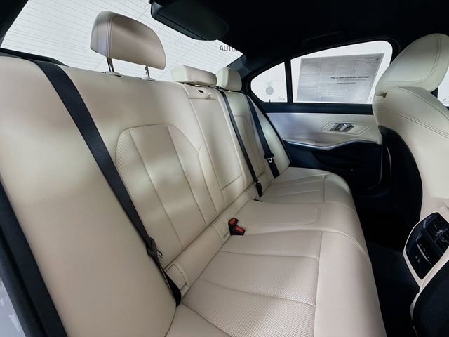 Used 2025 BMW 330i xDrive Sedan w/ Premium Package image 28