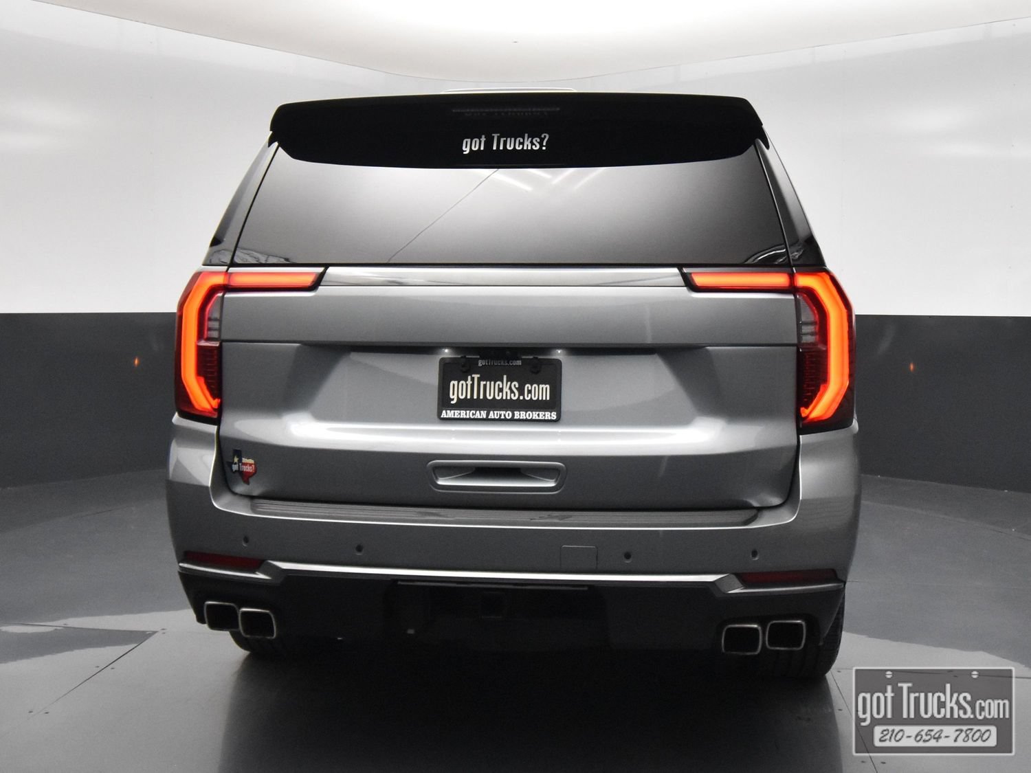 Used 2025 GMC Yukon AT4 w/ AT4 Premium Plus Package AWD/4WD image 6