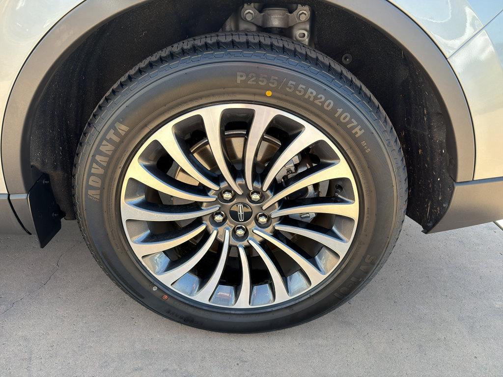 Used 2022 Lincoln Aviator Reserve RWD image 6