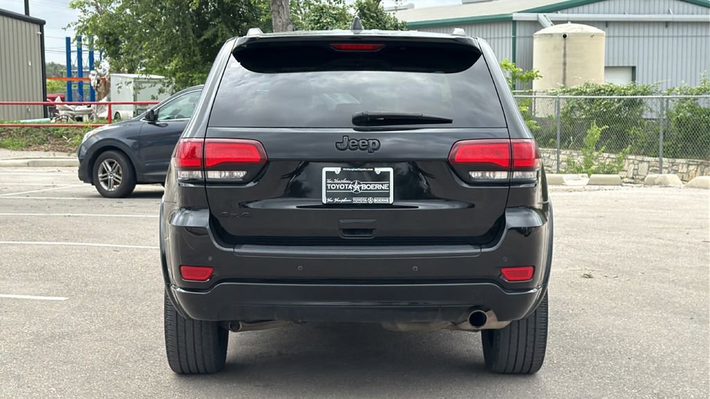 Used 2022 Jeep Grand Cherokee Laredo X AWD/4WD image 7
