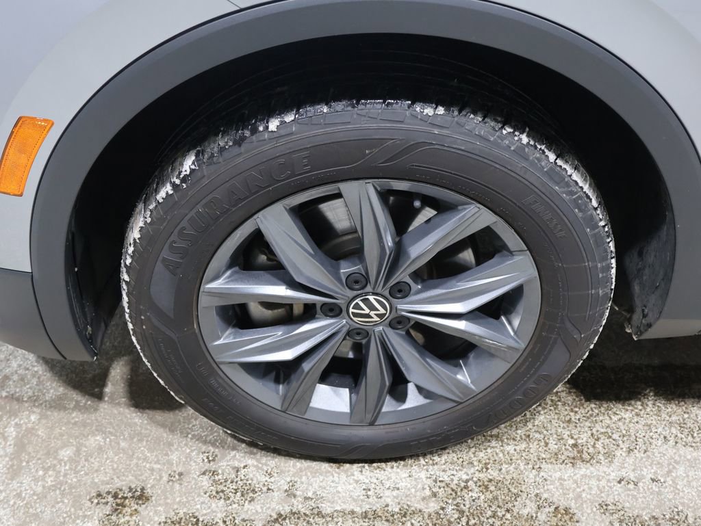 Used 2022 Volkswagen Tiguan SE image 10