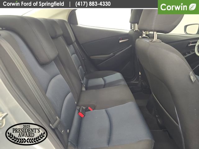 Used 2019 Toyota Yaris LE FWD image 12