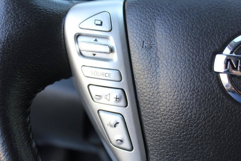 Used 2016 Nissan Versa Note SV FWD image 22