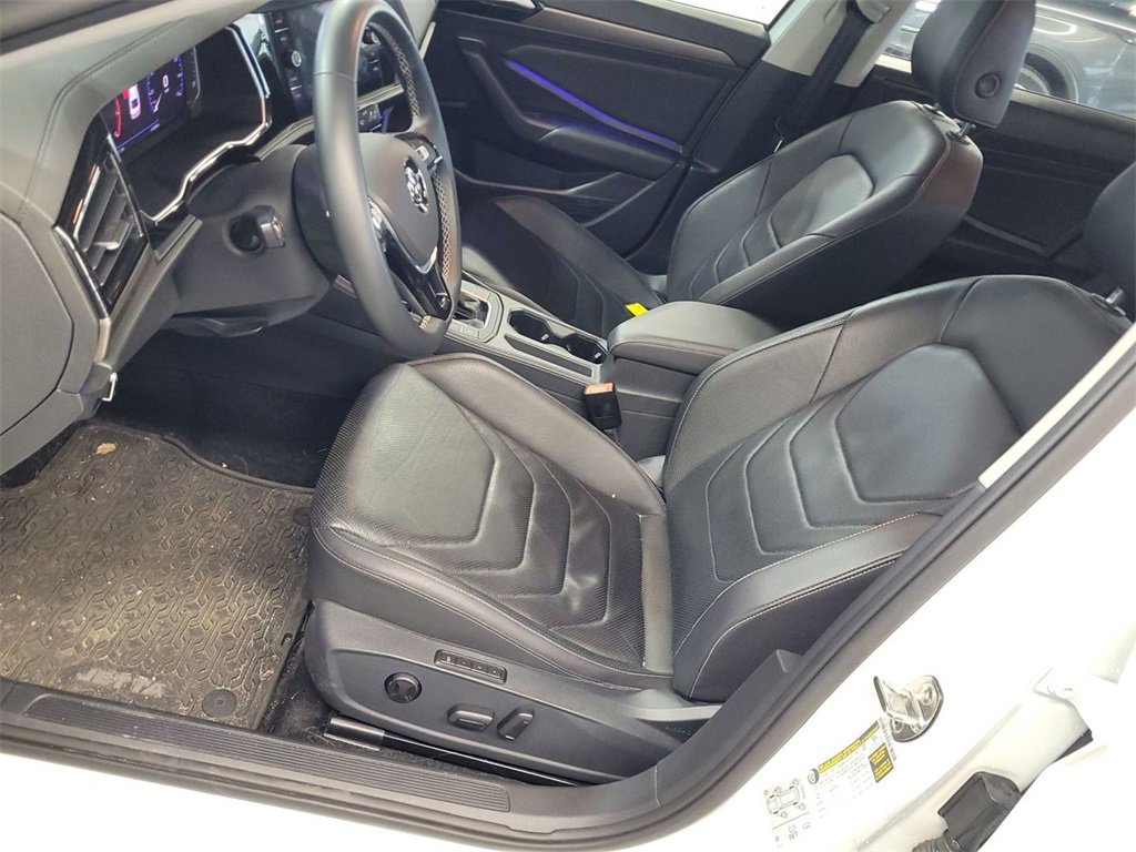 Used 2021 Volkswagen Jetta SEL Premium image 6