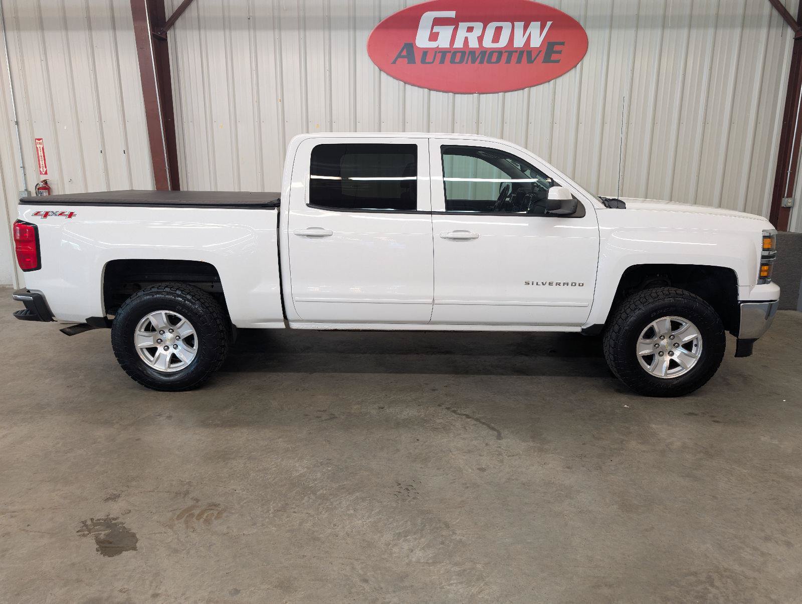 Used 2015 Chevrolet Silverado 1500 LT AWD/4WD image 12