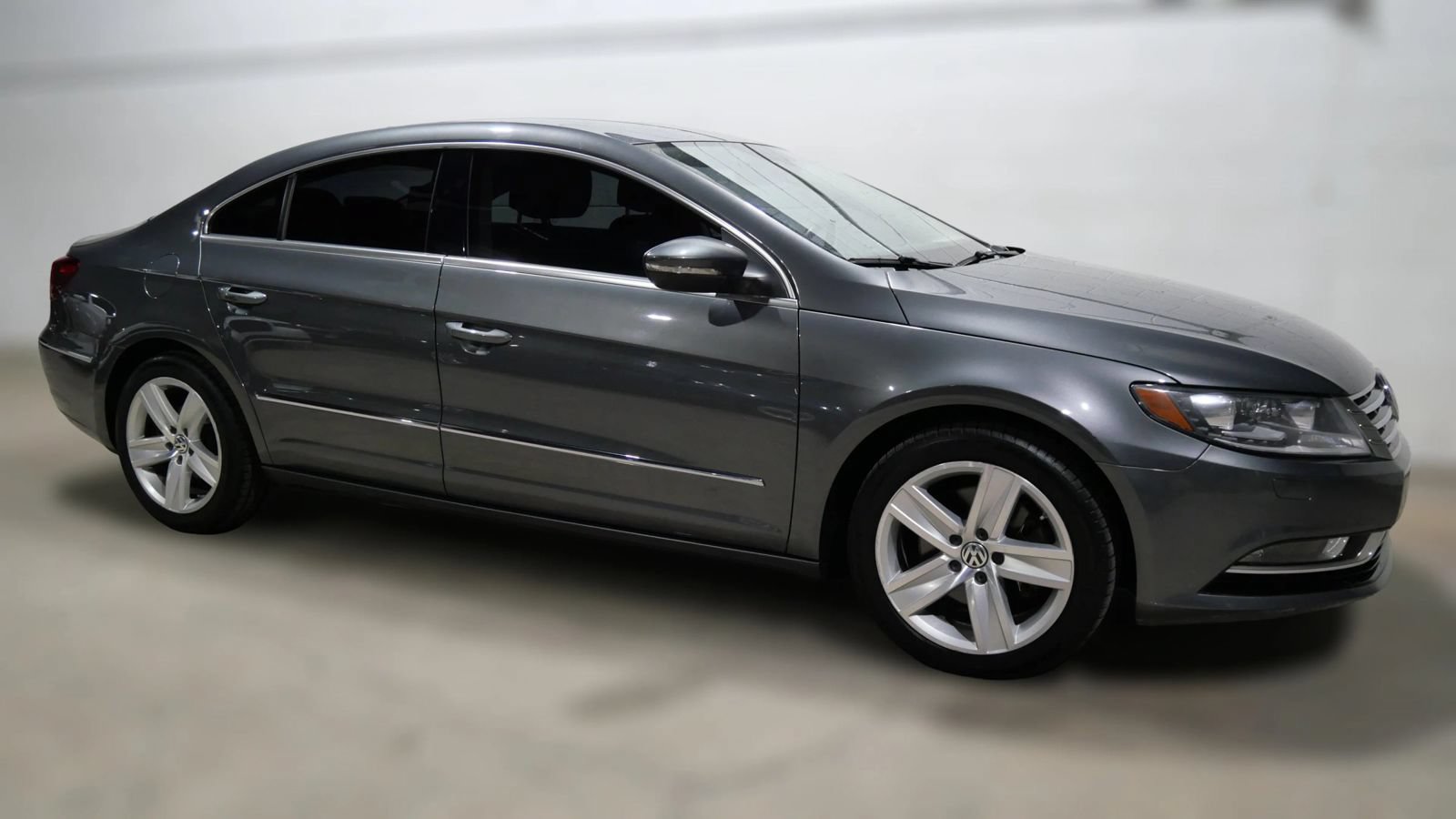 Used 2017 Volkswagen CC Sport FWD image 3