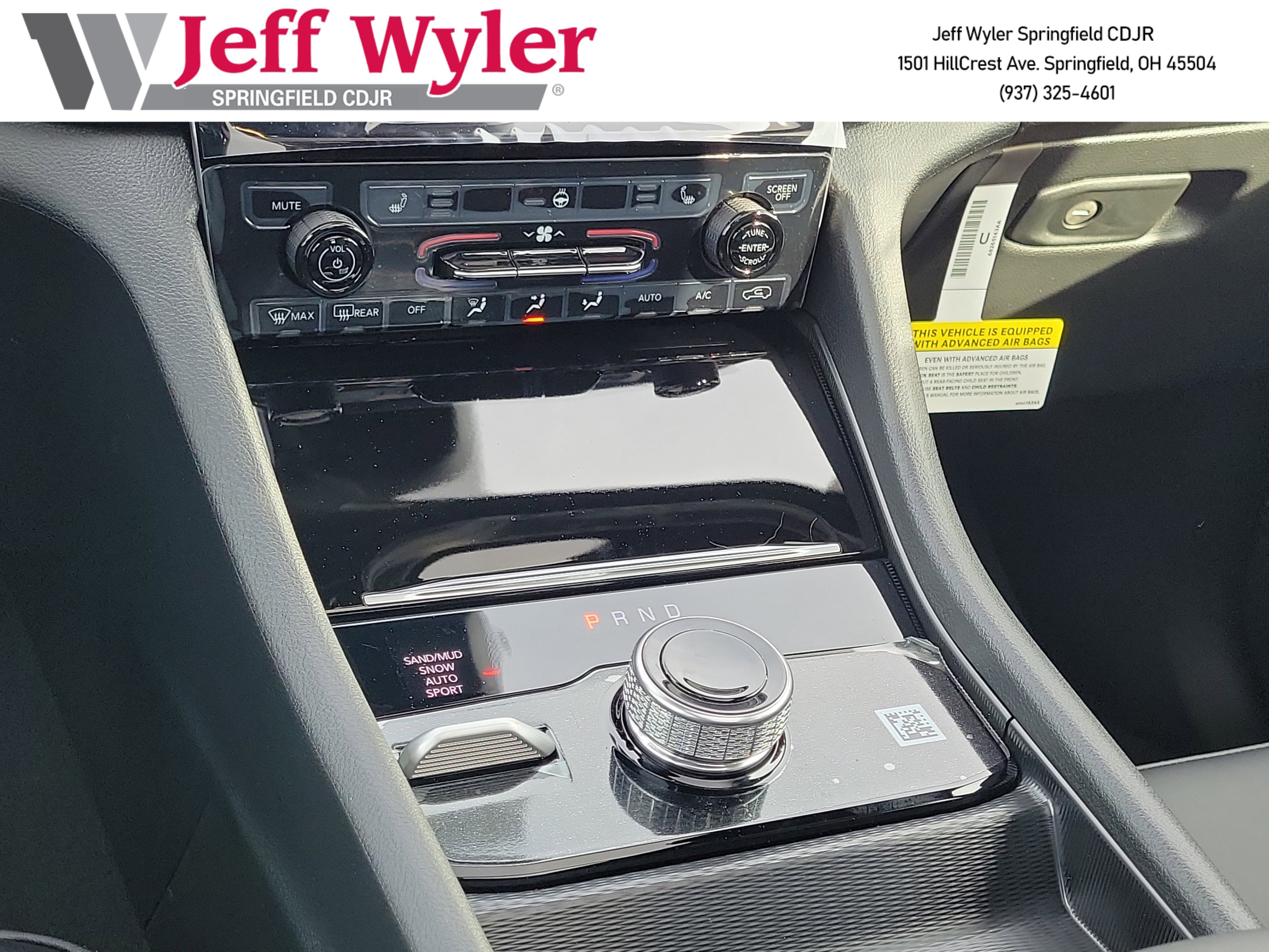 New 2025 Jeep Grand Cherokee Limited image 12