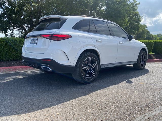 Used 2023 Mercedes-Benz GLC 300 4MATIC image 3