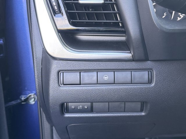 Used 2022 Nissan Rogue SV image 23