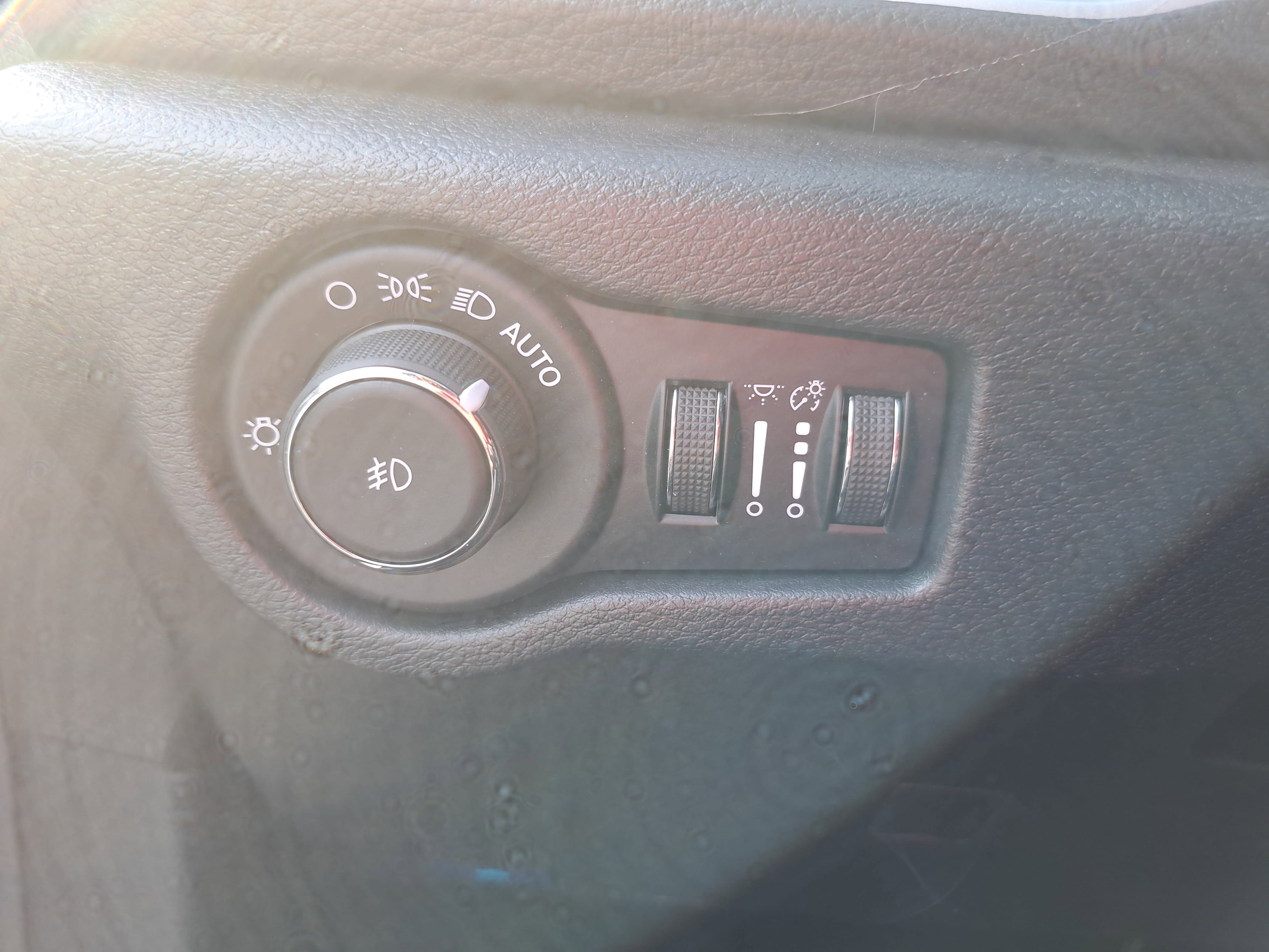 New 2026 Chrysler Pacifica Select image 25