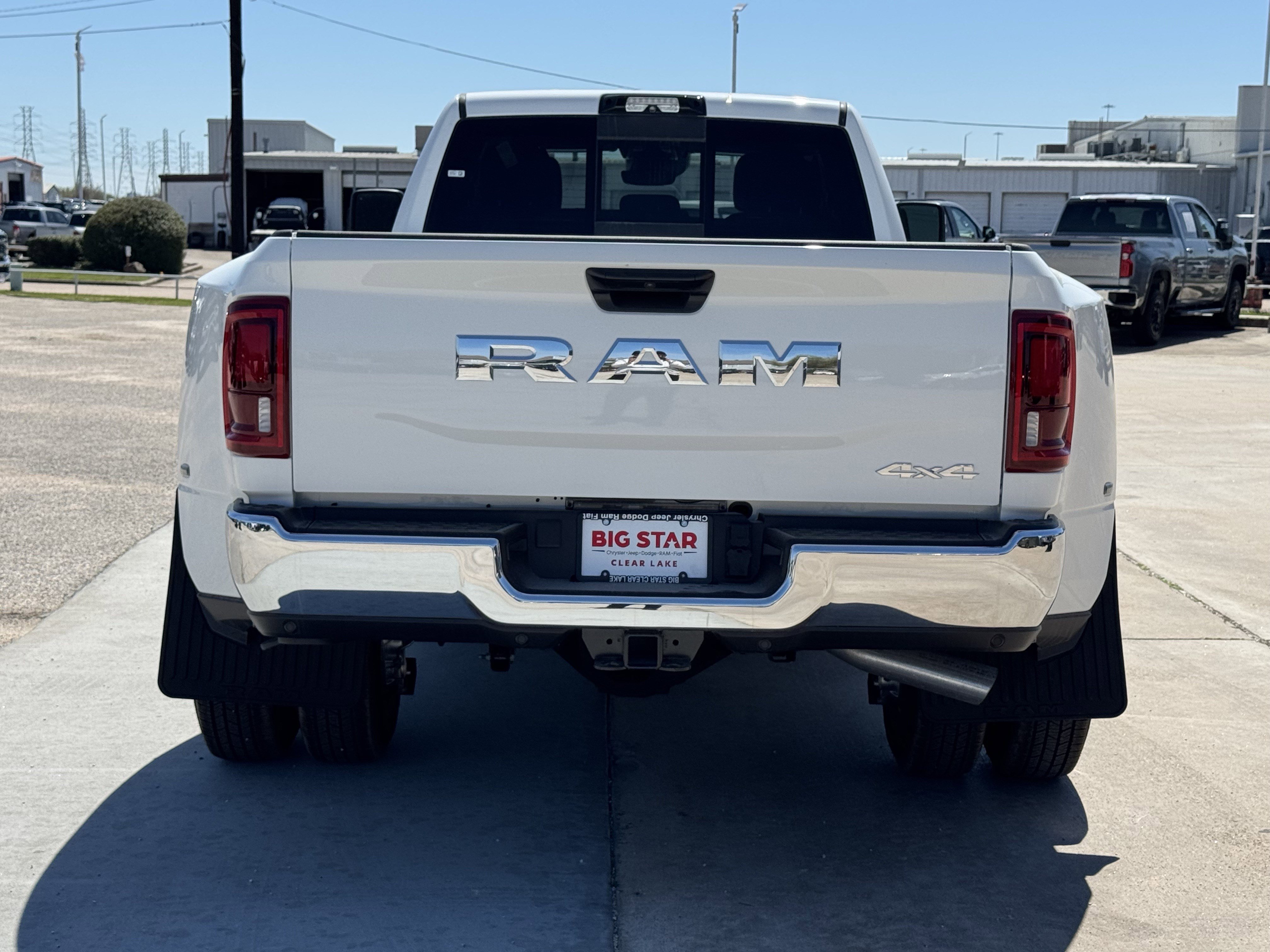 New 2026 RAM 3500 Tradesman AWD/4WD image 9