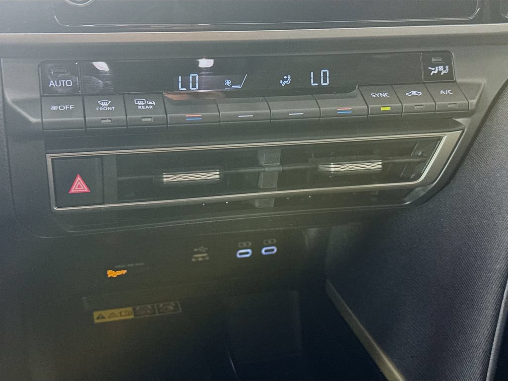 Used 2025 Toyota Camry LE w/ Convenience Package FWD image 17