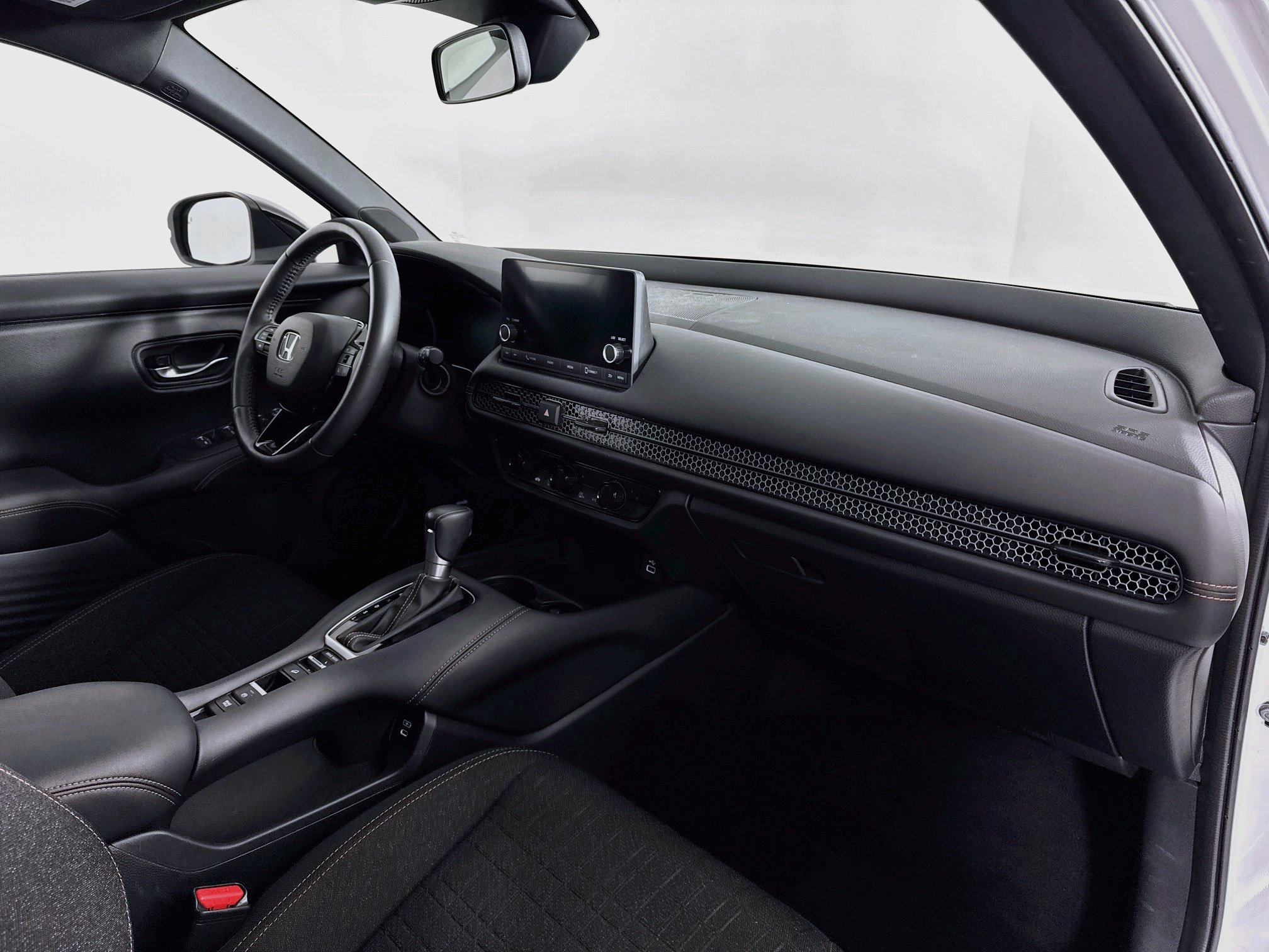 Certified 2024 Honda HR-V Sport image 27