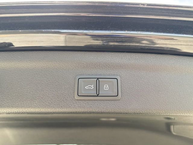 Used 2024 Audi Q3 2.0T Premium Plus w/ Premium Plus Package AWD/4WD image 10