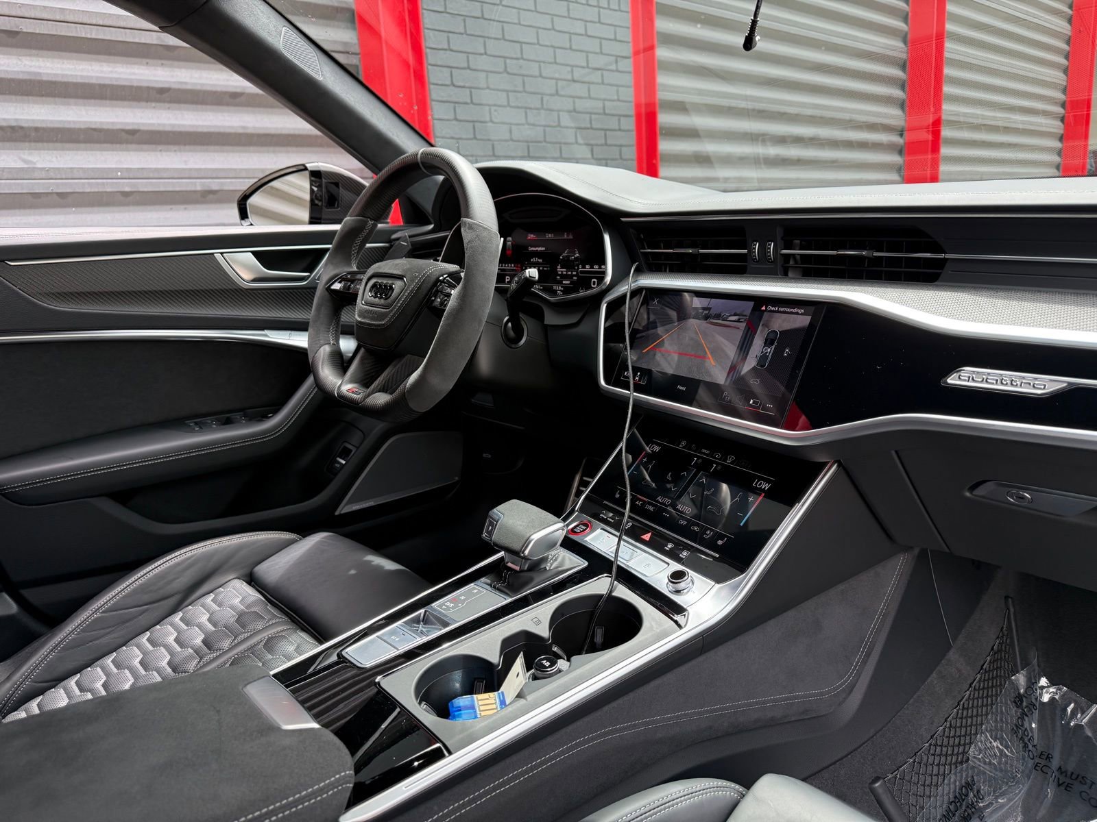 Used 2023 Audi RS 6 image 25