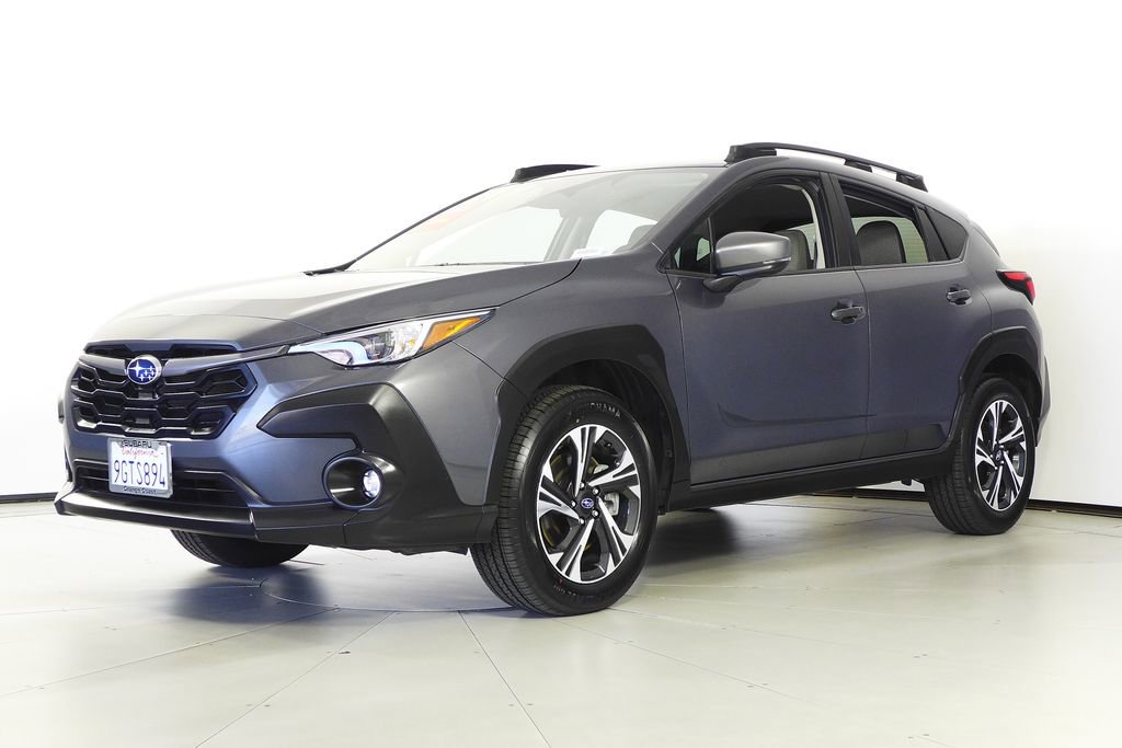 Used 2024 Subaru Crosstrek 2.0i Premium w/ Crosstrek Mirror Package AWD/4WD image 2