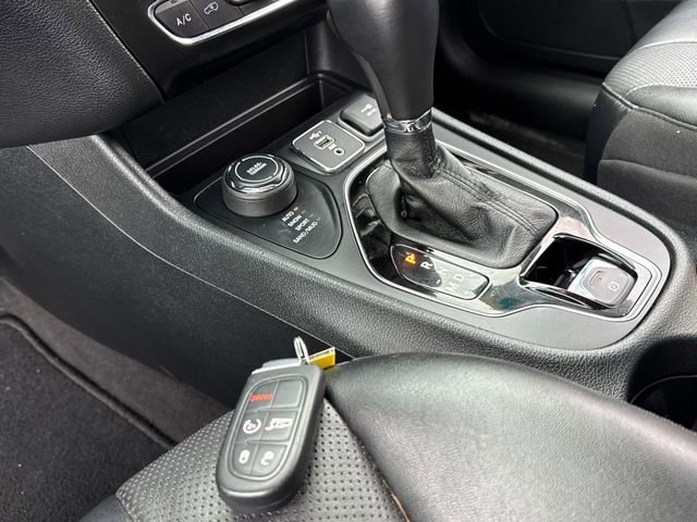 Used 2023 Jeep Cherokee Altitude Lux AWD/4WD image 27