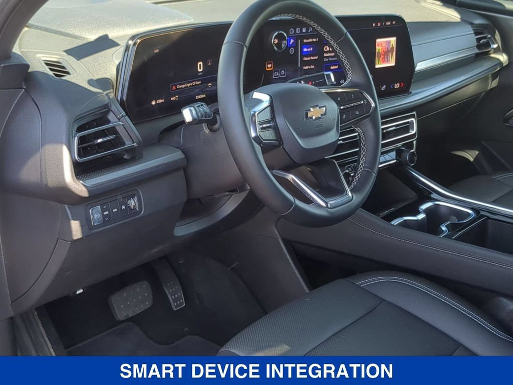 Used 2026 Chevrolet Traverse LT AWD/4WD image 11