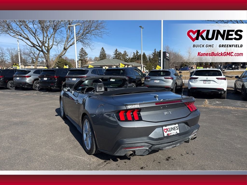 Used 2025 Ford Mustang GT Premium image 14