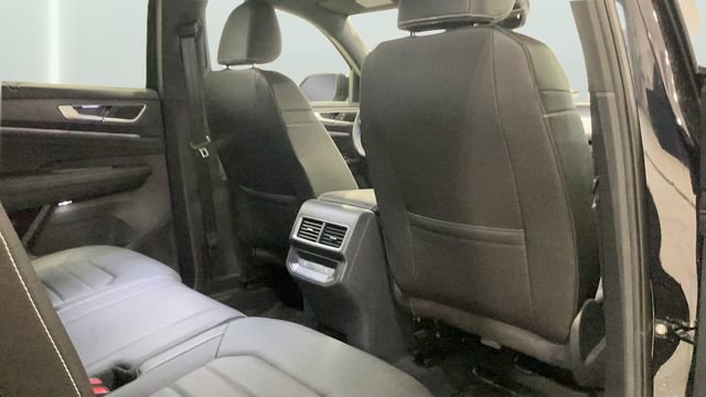 New 2026 Volkswagen Atlas Cross Sport SEL R-Line AWD/4WD image 37