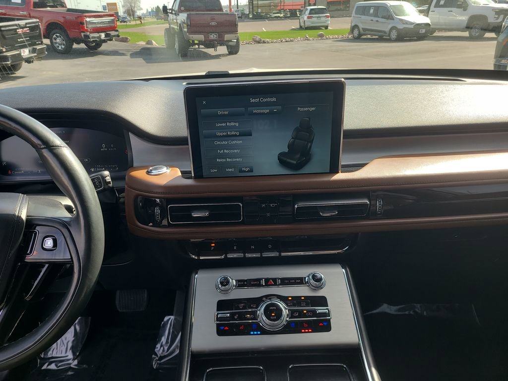 Used 2022 Lincoln Aviator Reserve w/ Equipment Group 201A AWD/4WD image 36