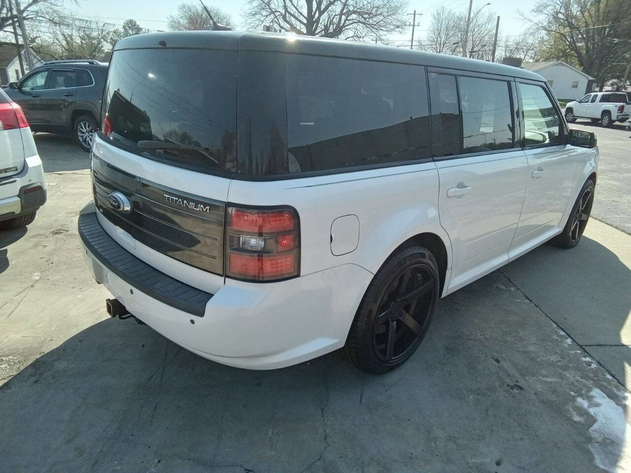 Used 2011 Ford Flex Titanium w/ Trailer Tow Pkg Class III image 7