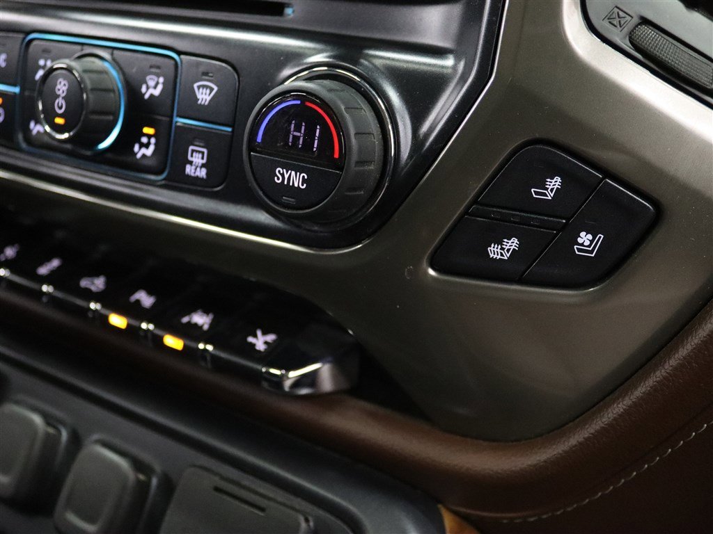 Used 2018 Chevrolet Silverado 1500 High Country image 28