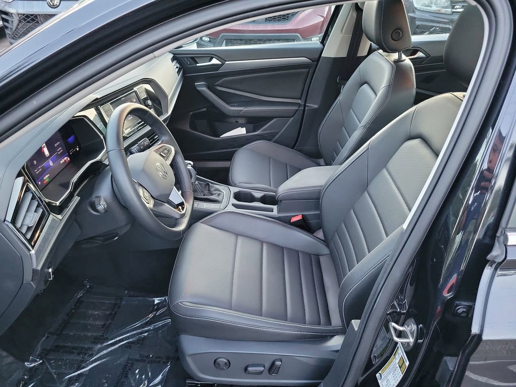 Used 2022 Volkswagen Jetta SE w/ Panoramic Sunroof Package image 14