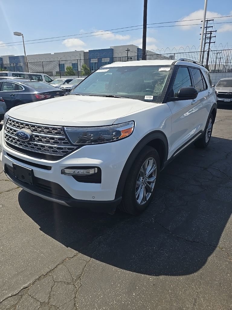 Used 2023 Ford Explorer Limited AWD/4WD image 1