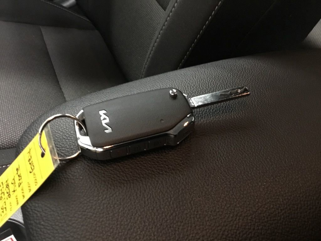 Used 2024 Kia Forte LXS image 8
