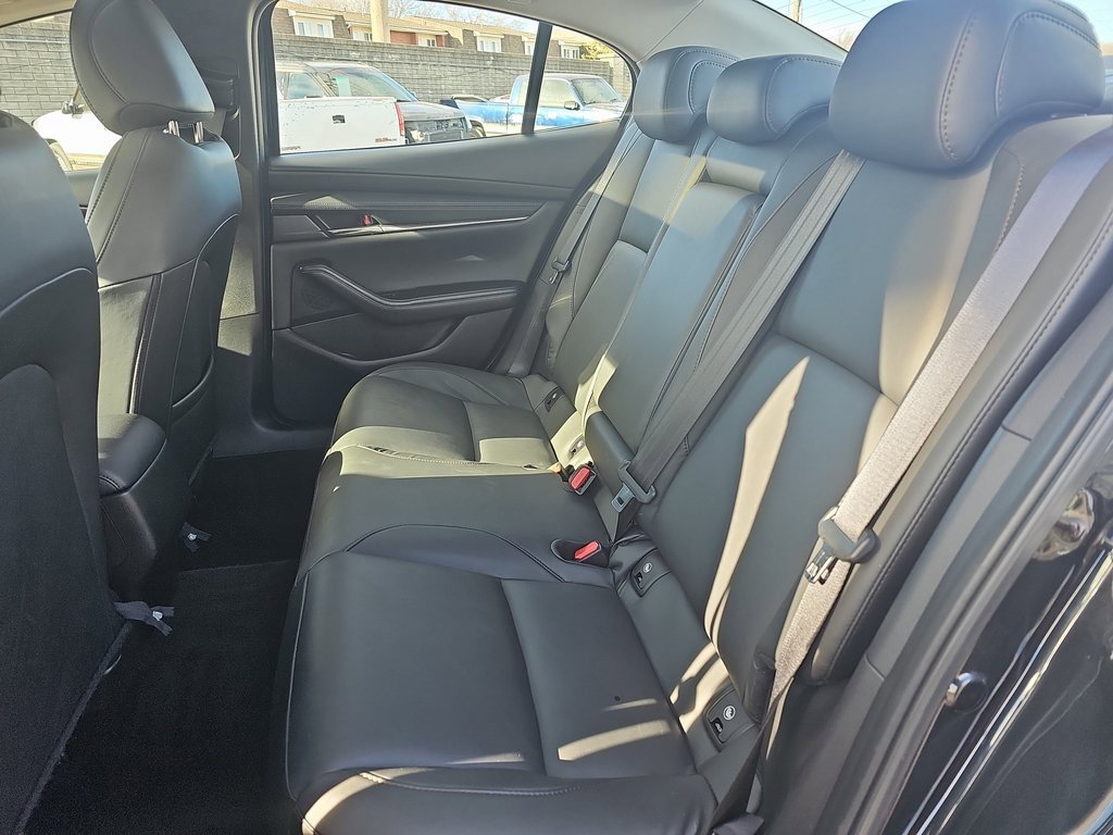 Used 2025 MAZDA MAZDA3 s image 13