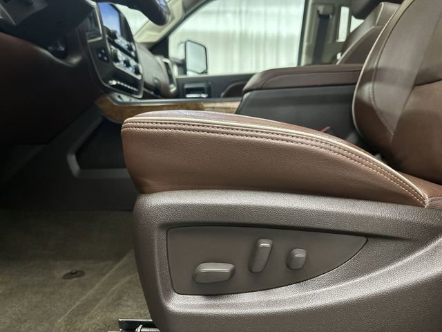 Used 2015 Chevrolet Silverado 2500 High Country w/ Duramax Plus Package image 18