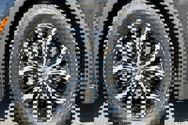 Used 2024 Toyota Crown Limited image 30