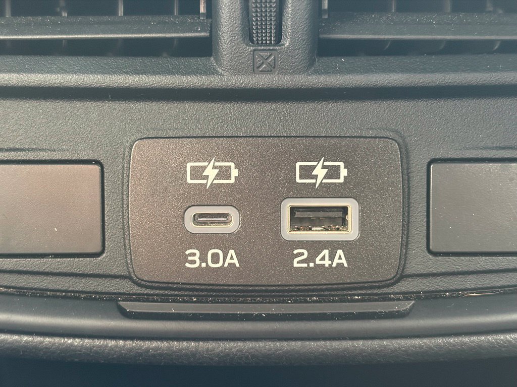 Used 2025 Subaru Forester Premium AWD/4WD image 16